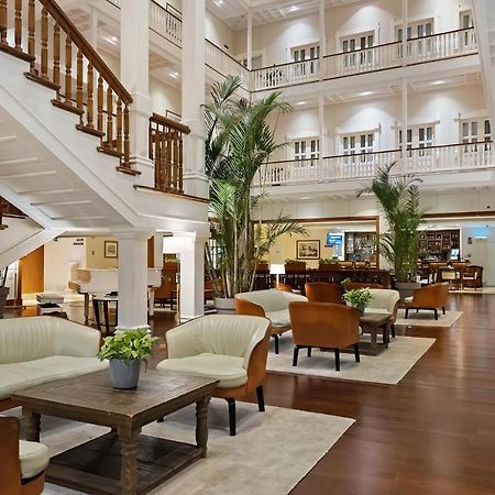 セントラル ホテル パナマ パナマ・シティー エクステリア 写真 The lobby of the hotel