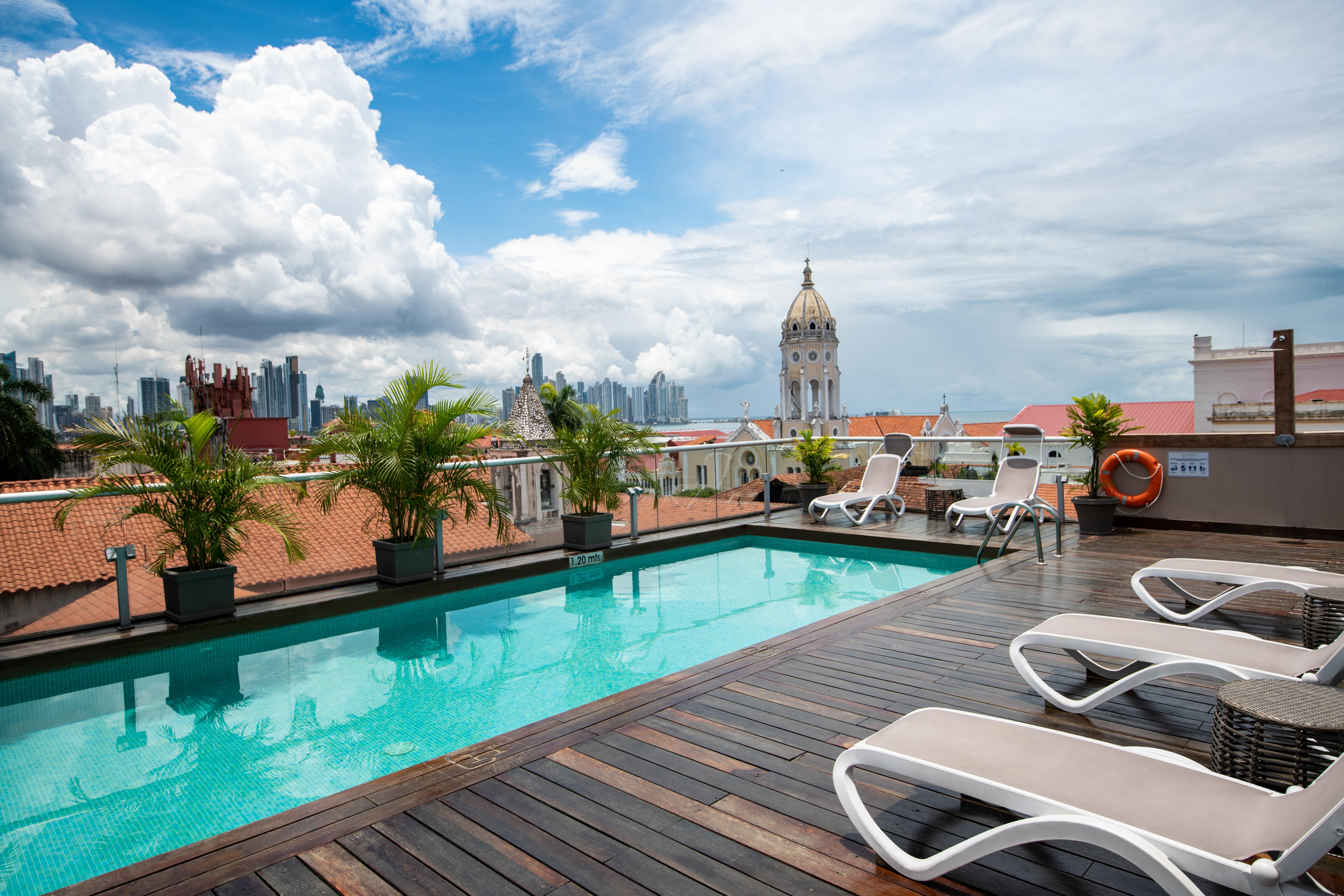 セントラル ホテル パナマ パナマ・シティー エクステリア 写真 Rooftop pool at the Hotel B2